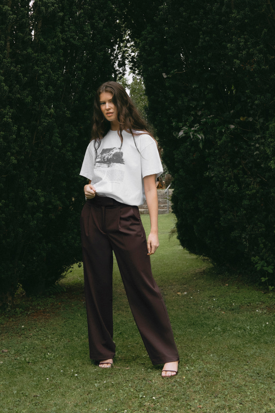 the sonder suit trousers chocolate