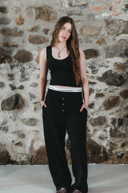 the apartment pants black