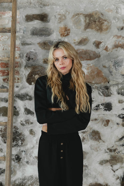 the apartment pants black