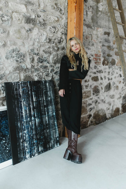 the apartment pants black